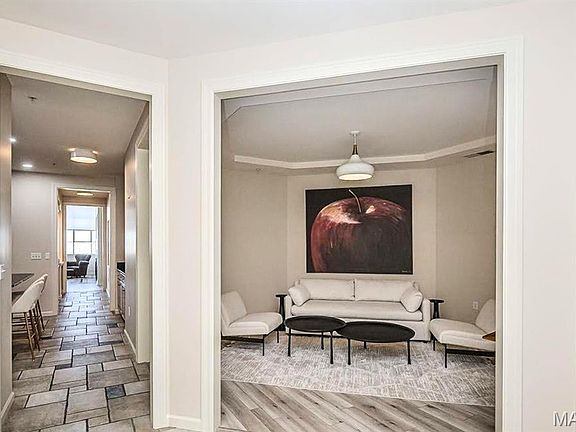 5th image of 400 S 14th St APT 1218
