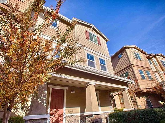 3rd image of 6980 N Mariposa Ln