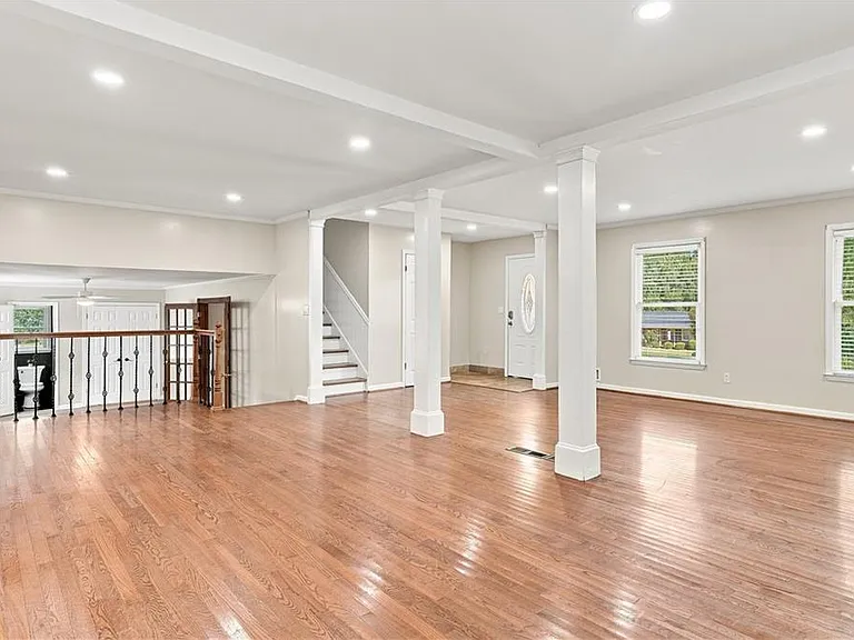 6776 Tilton Ln — Photo 3
