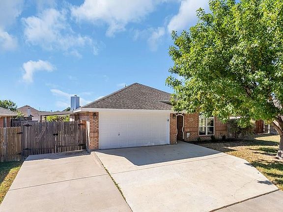 2nd image of 7916 Cannonwood Dr