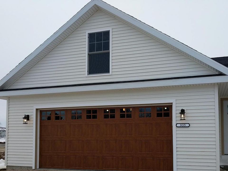 1st image of 935-937 Merri Hill Dr