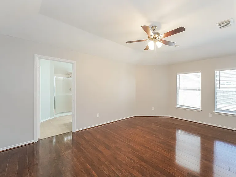 3830 Lake Ballinger Ln — Photo 15