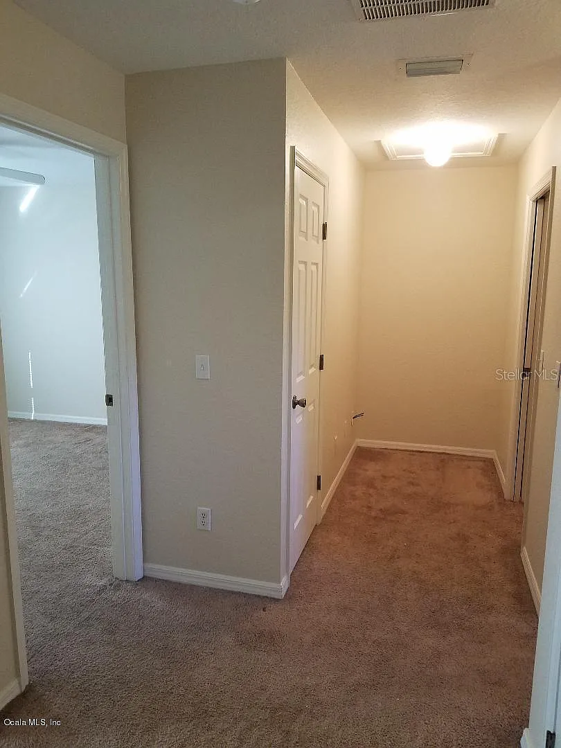 1935 SW 31st Ave - 102 — Photo 3