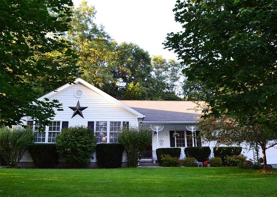 1st image of 21 Berry Dr