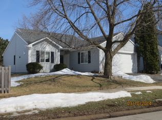 2406 Red Bud Ln, Aurora, IL 60502