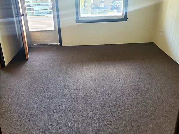 2nd image of 414 23rd St #2