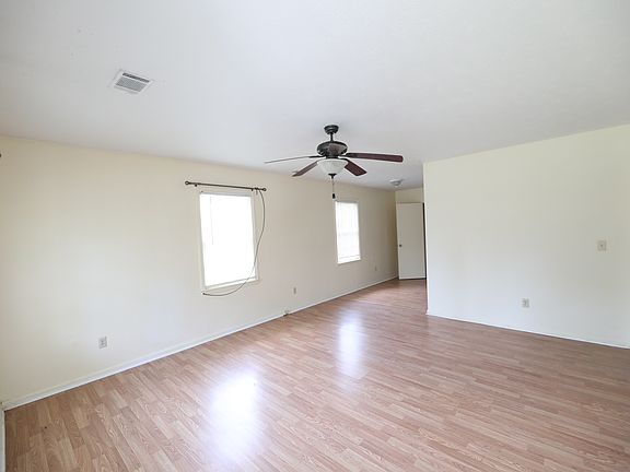 3rd image of 855 Prosperity Dr Unit A
