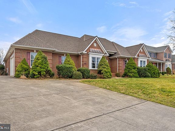 2nd image of 107 Dewberry Dr