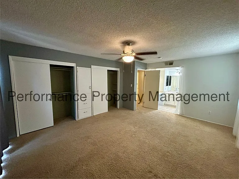 2716 Catalina Dr — Photo 8