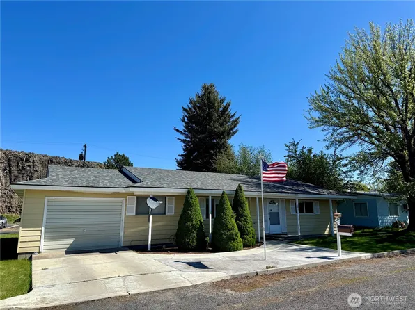 203 NE Cliff Avenue, Wilbur, WA 99185