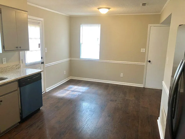 350 Candlewood Dr — Photo 7