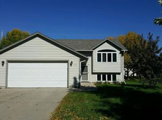 900 E Magnolia Dr, Brandon, SD 57005