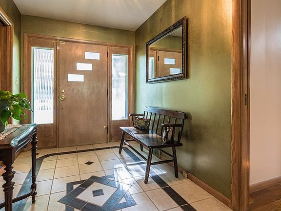 2nd image of 216 Park St