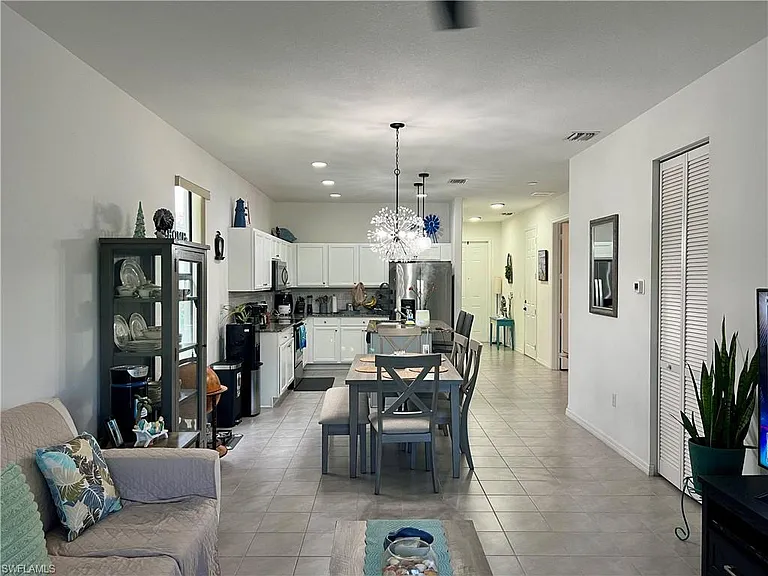 5507 Useppa Dr — Photo 8