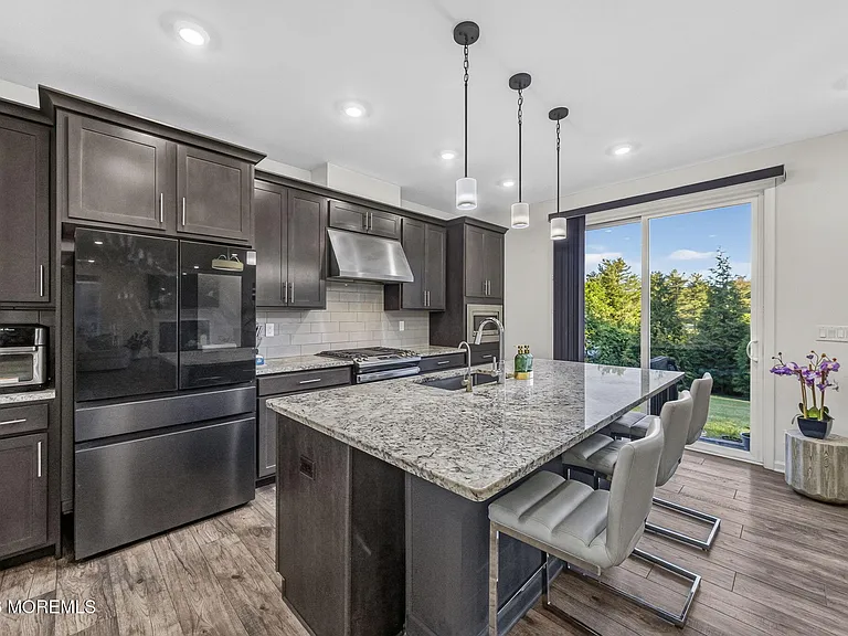 319 Tulip Ct — Photo 23