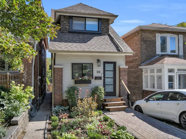23 Aldridge Ave, Toronto, ON M4C 3W3