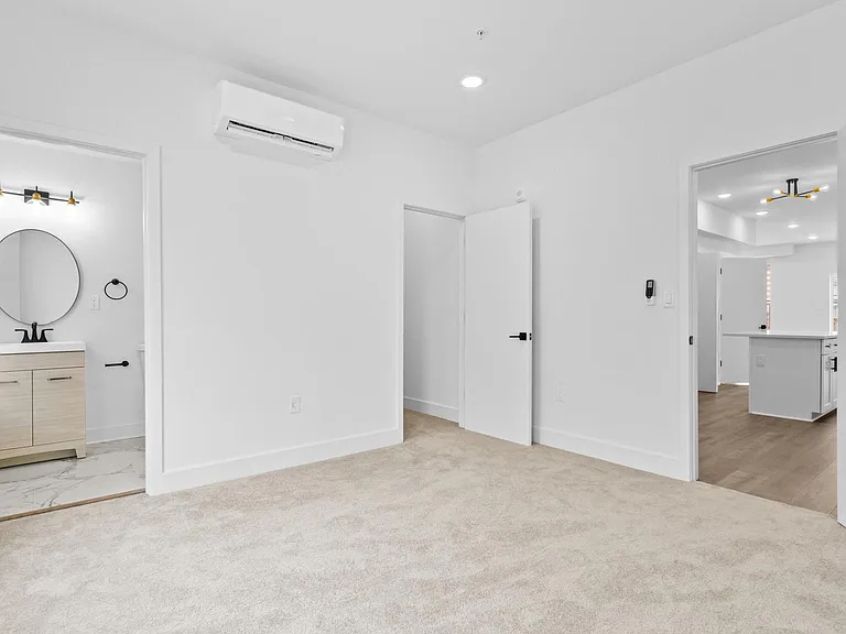 1123 Sterrett St #C — Photo 10