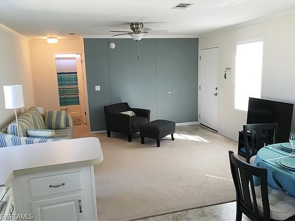 4th image of 19 Helen Ln