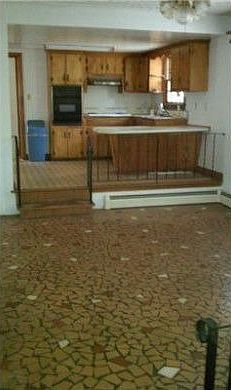 5th image of 4060 Woodland Dr