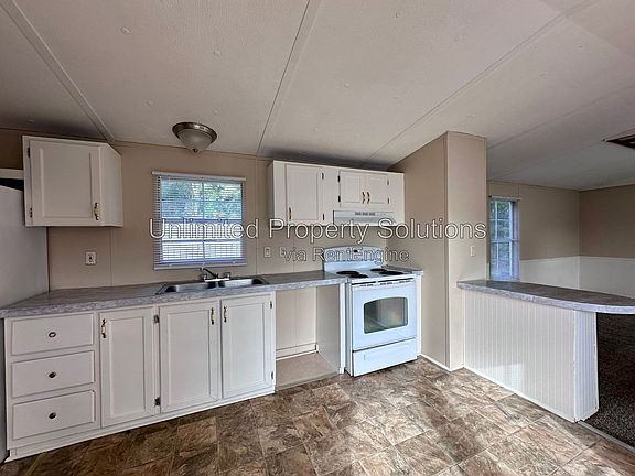5th image of 9499 Wendi Dr NE #J