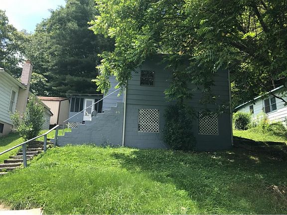 2nd image of 405 Murphy St NW