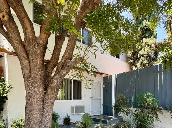 5655 Halbrent Ave APT 8, Van Nuys, CA 91411