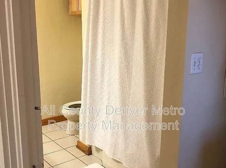 831 N Elati St — Photo 13