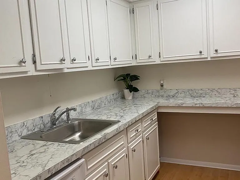192 E Chelsea Cir — Photo 4