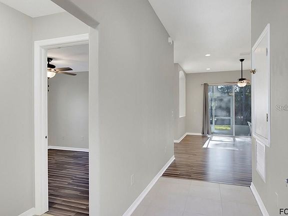 2nd image of 9 White Stone Pl