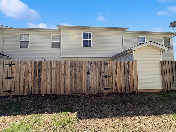 5th image of 260 Arapaho Dr