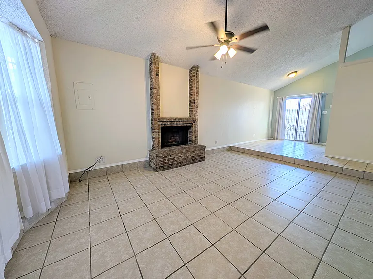 5949 Bridalveil Dr — Photo 5