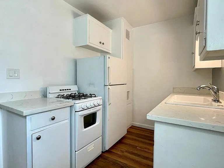 1225 Monte Vista Pl #2 — Photo 1