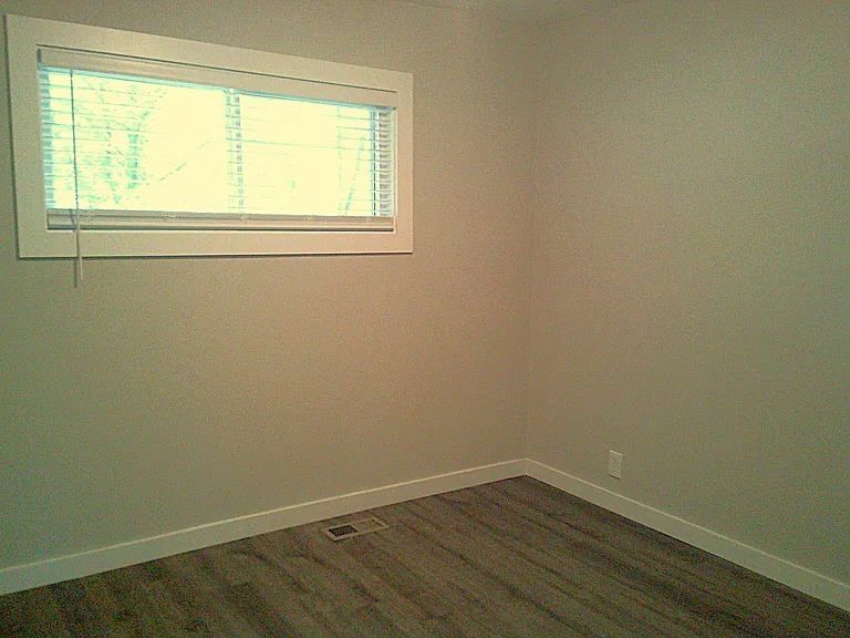 1603 W 22nd Ter — Photo 9