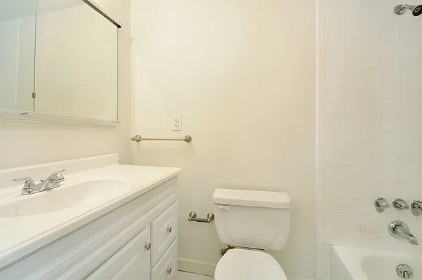 Sold by Corcoran | media 14