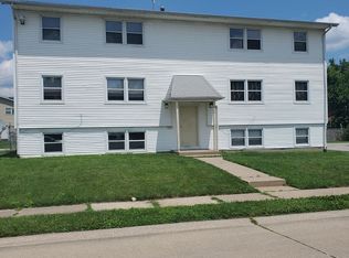 636 W 63rd St #5, Davenport, IA 52806