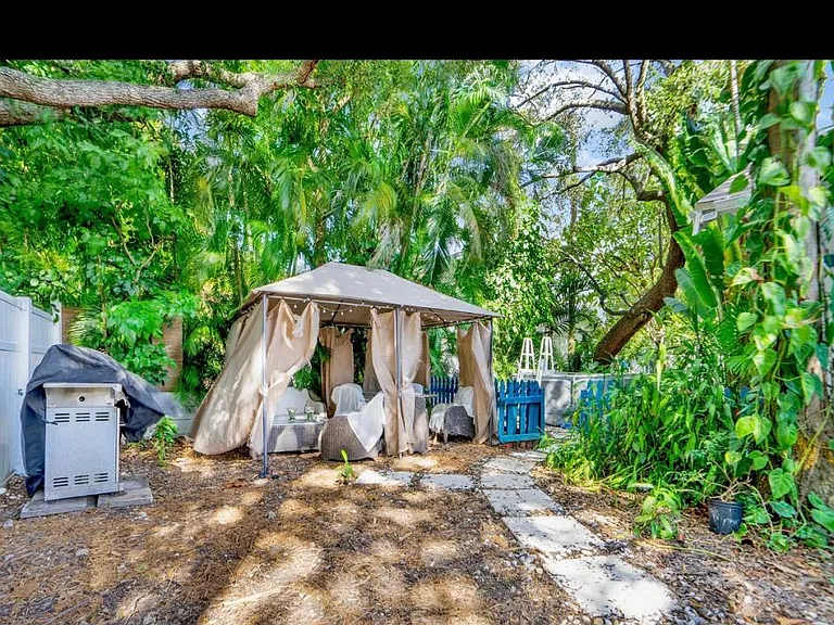 875 SW 13th Ave — Photo 31
