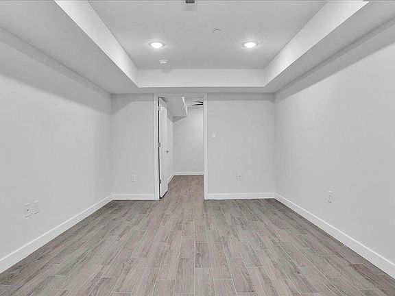 3rd image of 1748 N Marshall St #A