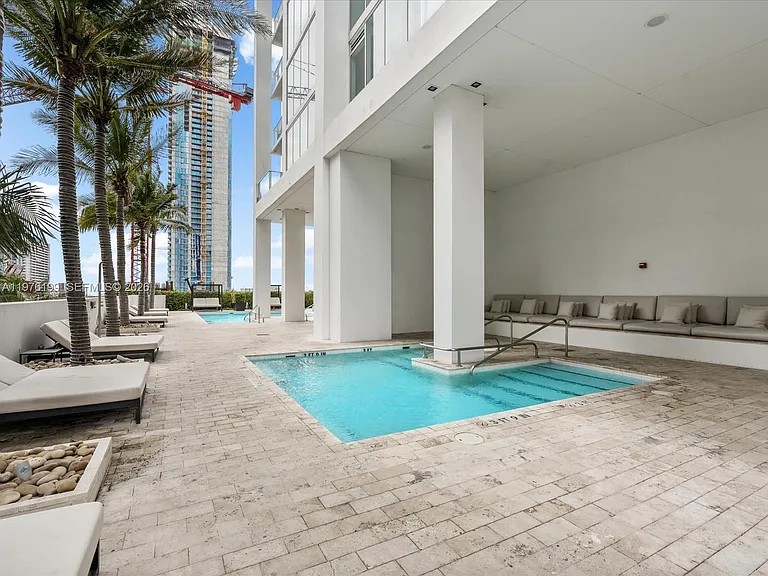 1040 Biscayne Blvd #1107 — Photo 44