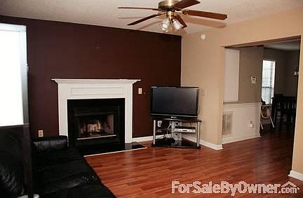 5th image of 131 Carriage Hill Dr