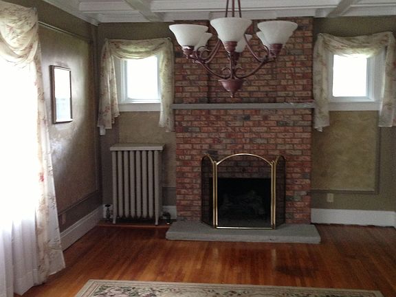 3rd image of 300 Wheatfield St