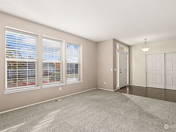 3rd image of 10306 183rd Avenue E