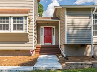 5607 Brookway Dr, Walkertown, NC 27051