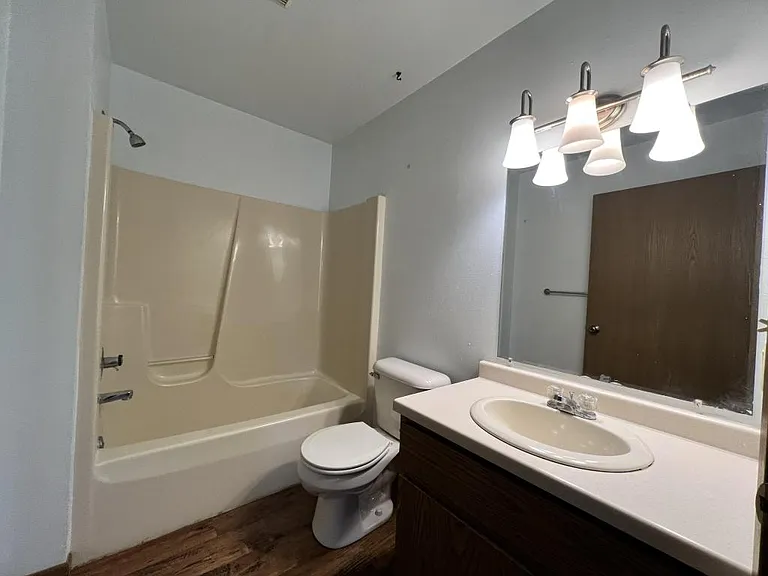 282 Wintergreen Dr #4 — Photo 7
