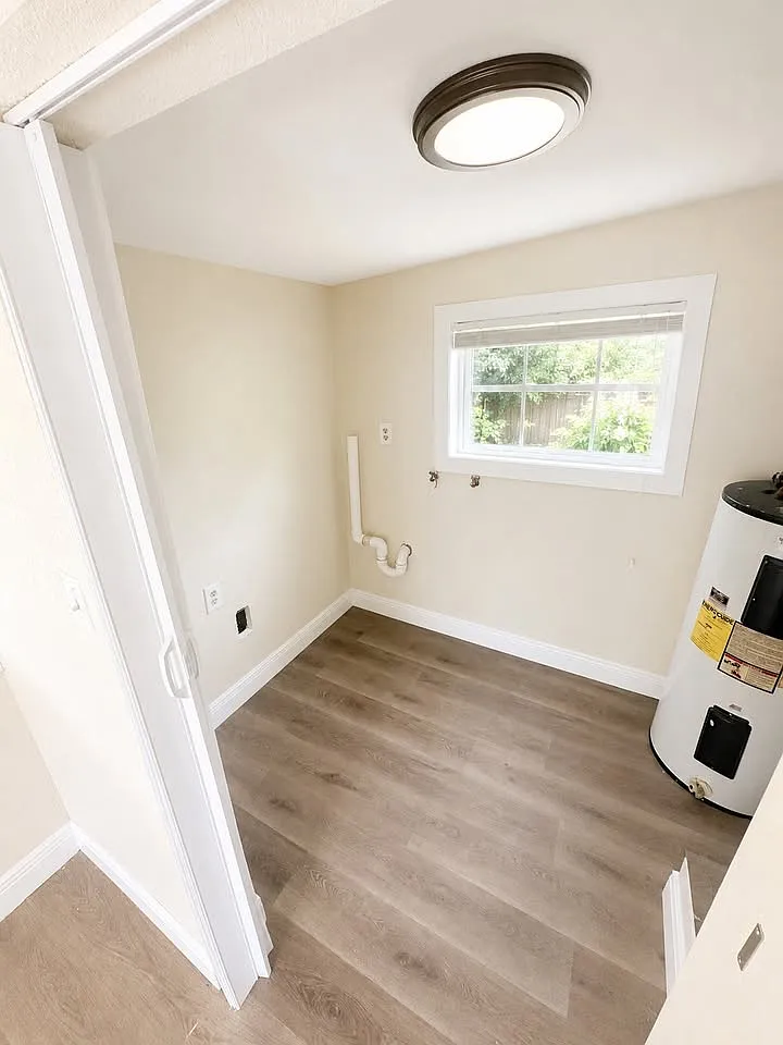 1 bed, 1050 sqft, $1,075 — Photo 4