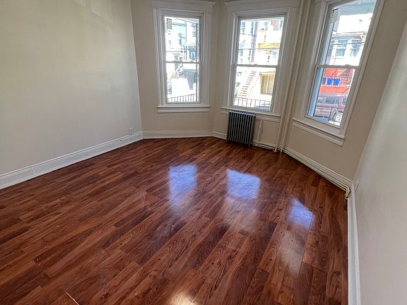 2nd image of 153 Lexington Ave Floor 1