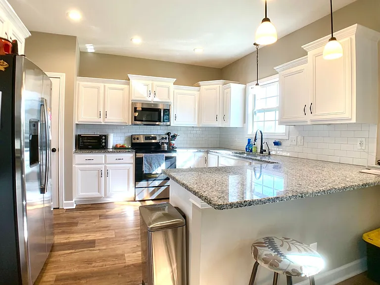 214 Penelope Ln — Photo 11