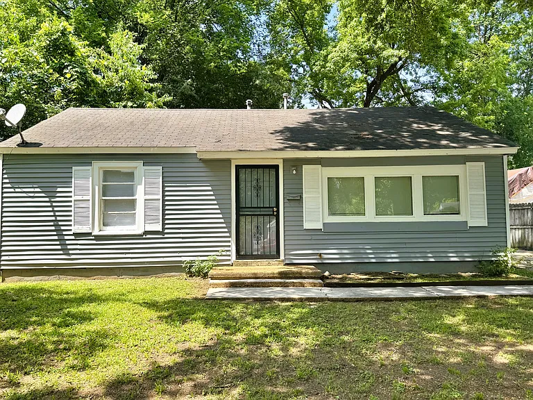 4374 Deborah Ave — Photo 1