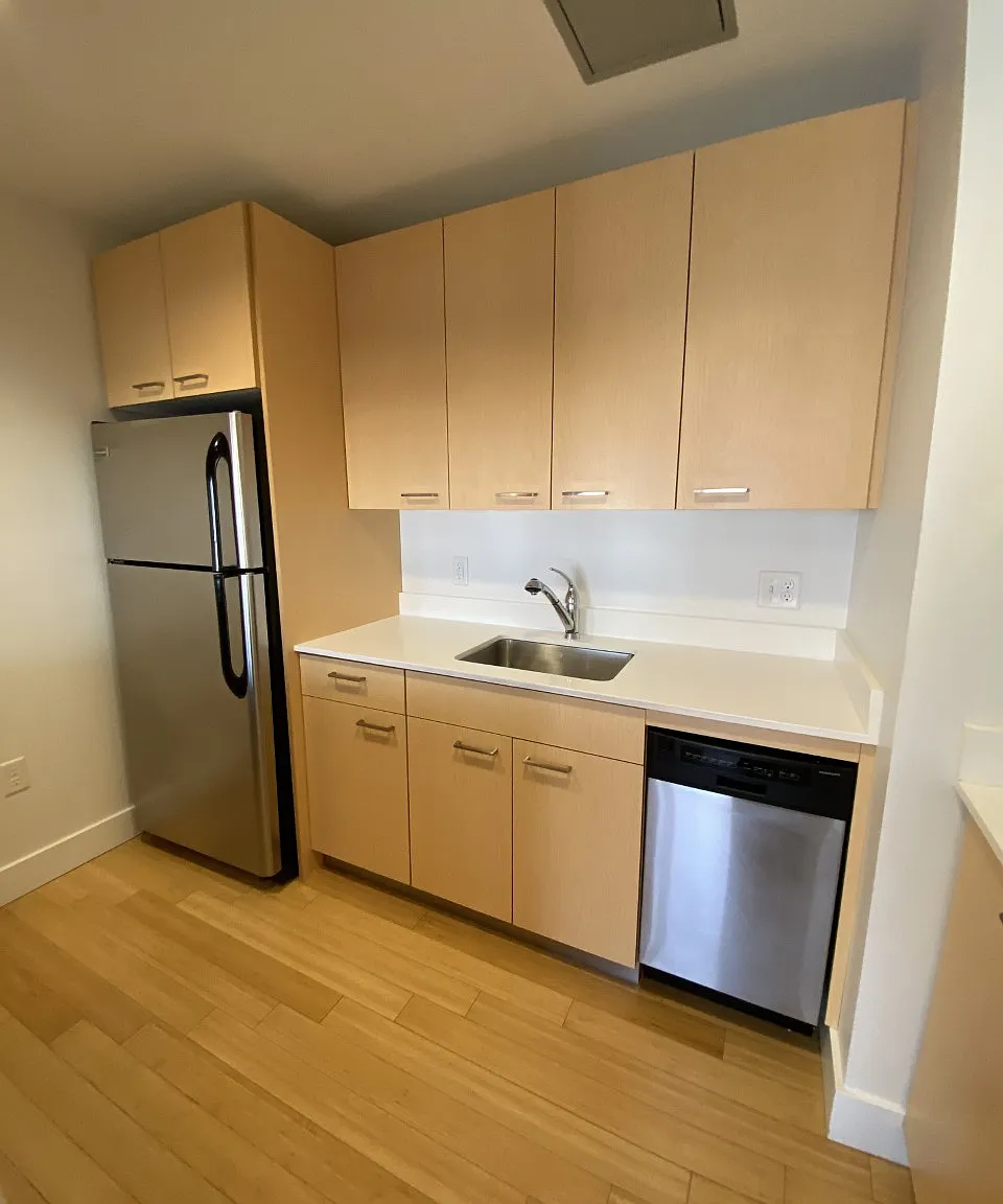 1 bed, $3,084 — Photo 3