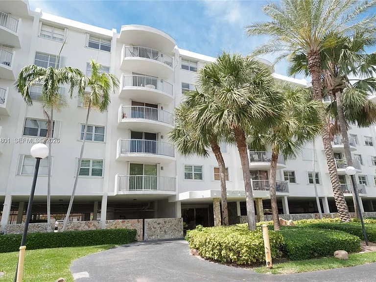 210 Sea View Dr #405 — Photo 16