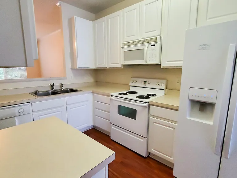 8206 City Loft Ct — Photo 4